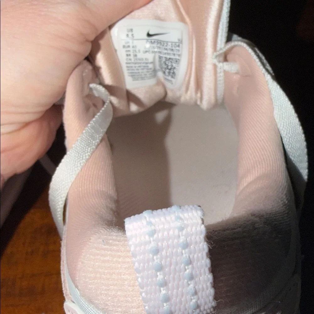 Nike Air Max 90 Futura Ladies Shoes. DM9922-104. Pink & white. Size 8.5 US - Picture 13 of 15